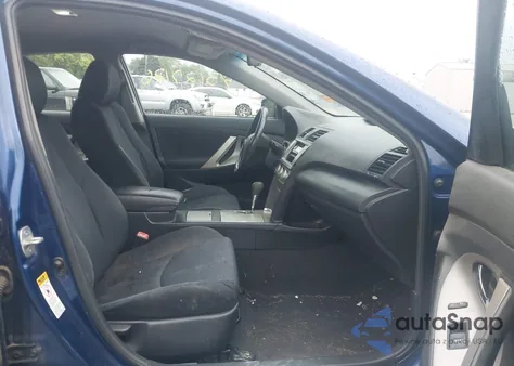 2011 Toyota Camry Se z USA, uszkodzony, nr VIN 4T1BF3EK4BU728138